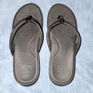 Reef Cushion Cloud flip flops